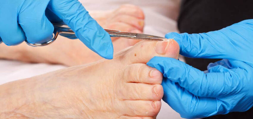 pedicure-senior